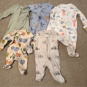 Carters newborn zippered sleepers set of 5